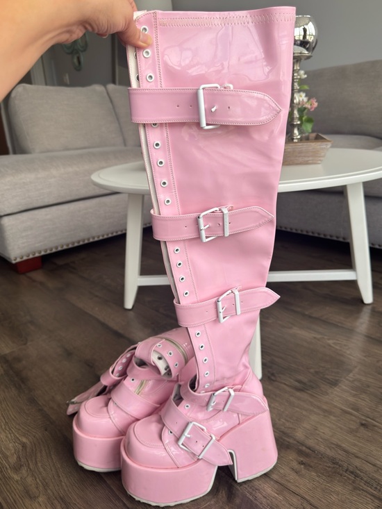 Demonia Shoes - DEMONIA Platform Knee-High Buckle Boots - Pink
